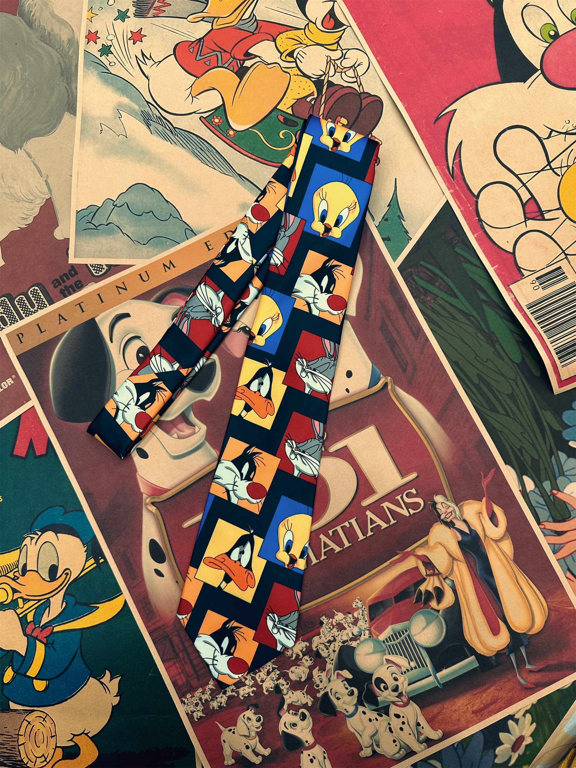 Vintage Floral Wide Bow Tie - Handmade Retro Hong Kong Style, Trendy Korean Casual Accessory for a Chic Look