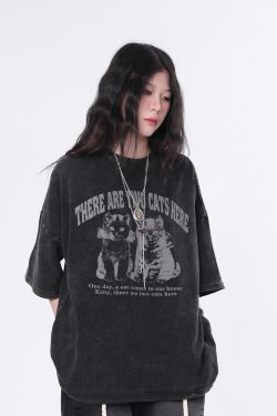 Vintage Washed Black Short Sleeve T-Shirt for Women with Niche Design - "Sit and Eat Until the Mountains Are Empty" Street Style Cat Graphic