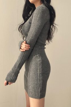 Style Core Aesthetics, New Style Trends - V-neck Knitted Mini Dress